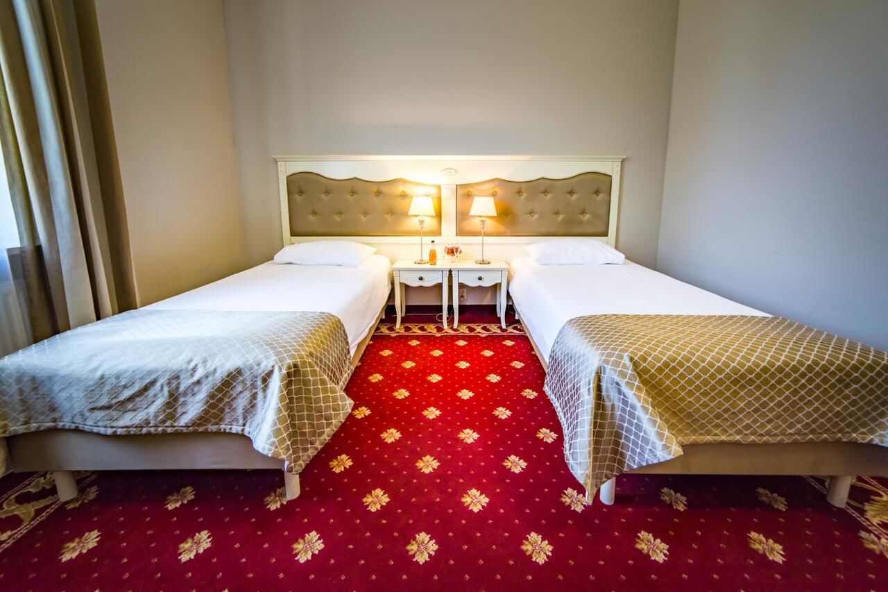 Курортные отели Hotel Sobienie Królewskie Sobienie Szlacheckie-25