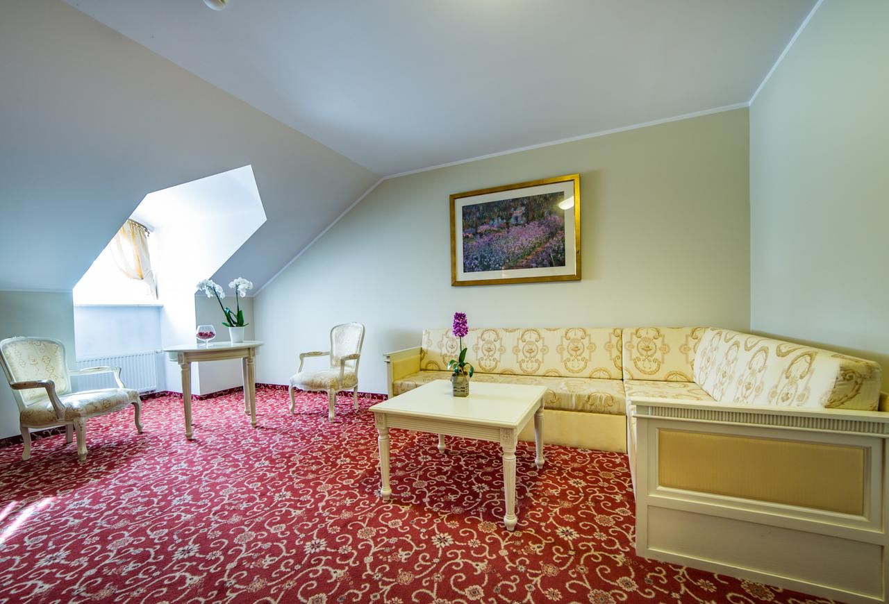 Курортные отели Hotel Sobienie Królewskie Sobienie Szlacheckie-34